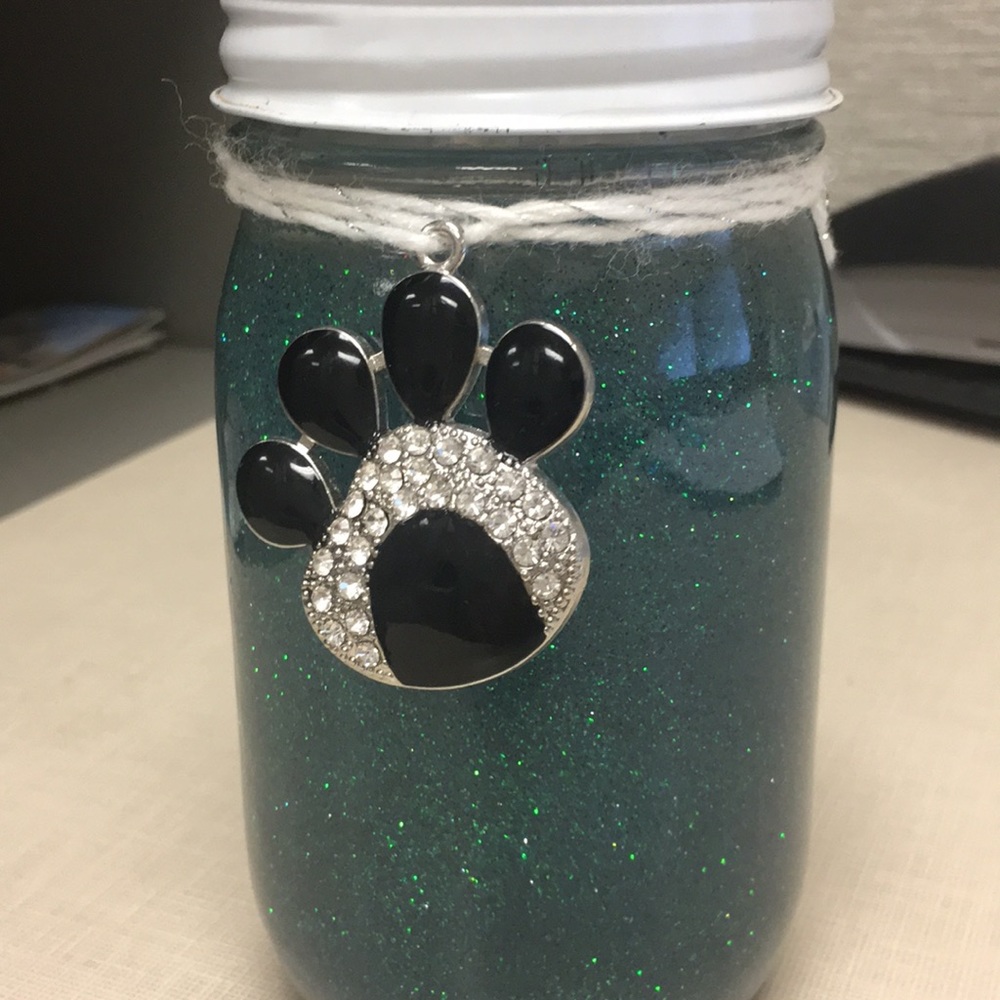 Meet your Posher, Carolyn